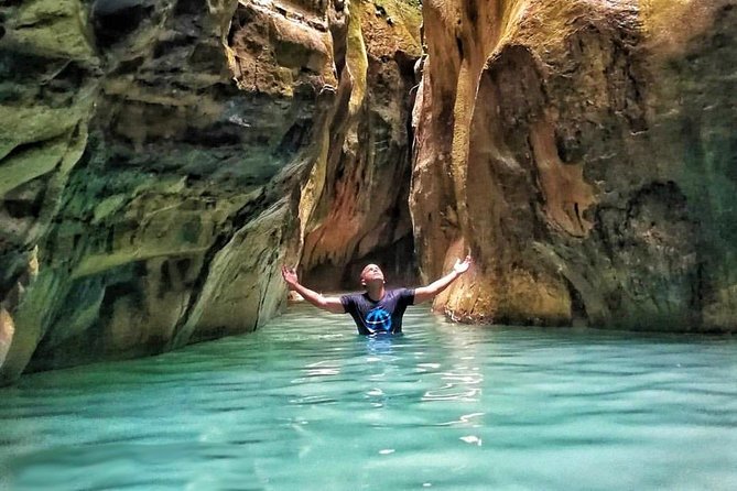 27 Waterfalls With Locals Expert Guides from Damajagua Entrance - Lunch at base camp: the part you’ll be glad you planned for
