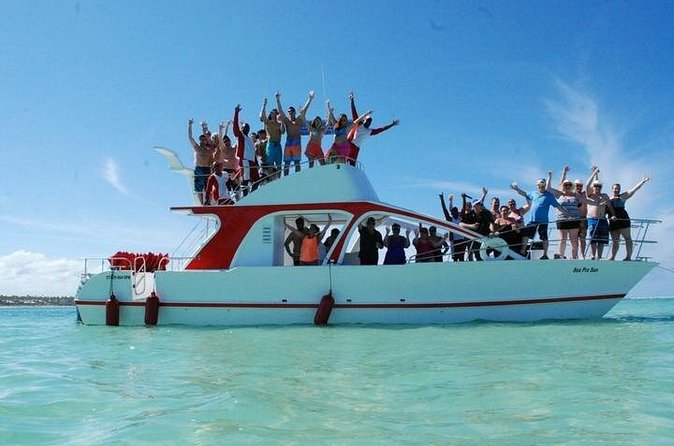 Adventure Combo: Party Boat Cruise & Parasailing - Natural Pool stop: the calm break after the main splash points