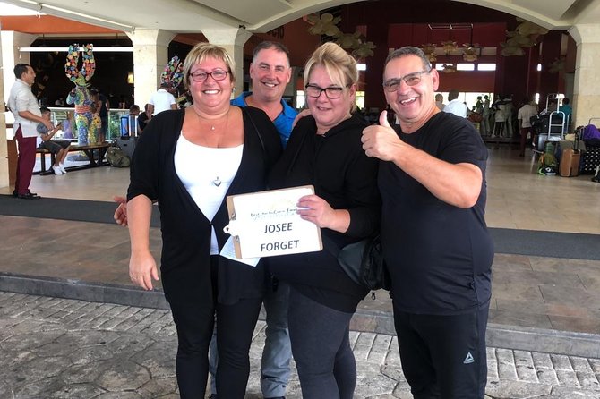 Airport (PUJ) Private transfers, Transportation Punta Cana Hotels - Vehicle Size and Group Math: Up to Six People, One Price