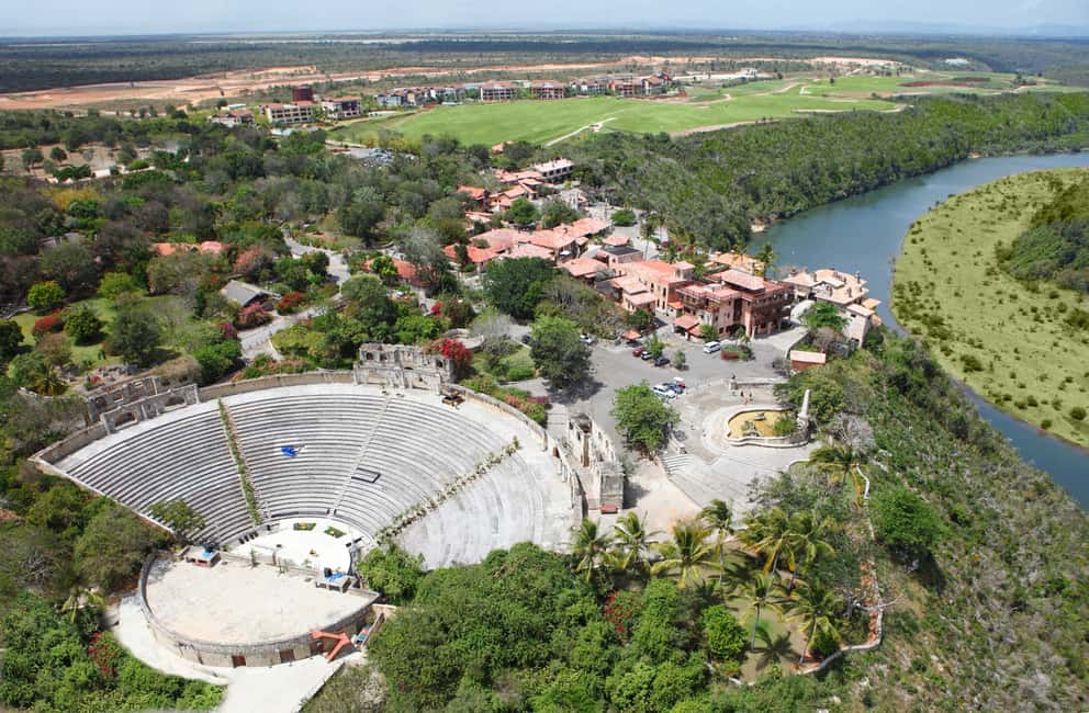 Altos de Chavón and Shopping in La Romana Day Tour - Regional Archaeological Museum and Taino artifacts you can actually see