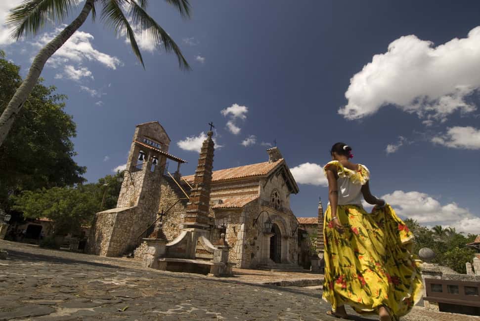 Altos de Chavón and Shopping in La Romana Day Tour - Amphitheater replica: why that geodesic dome is such a sight