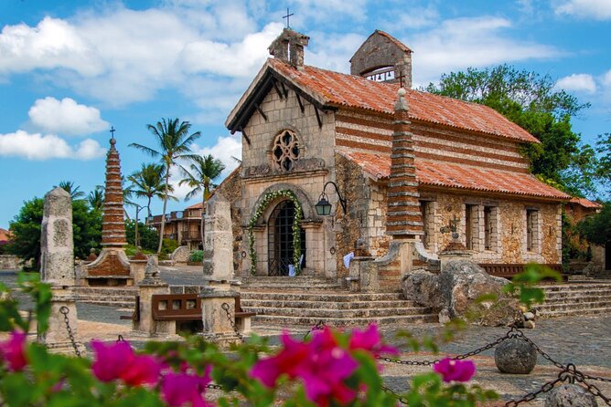 Altos de Chavón Half Day Tour from Bavaro Punta Cana - The Chavón River viewpoint and St Stanislaus Church moments