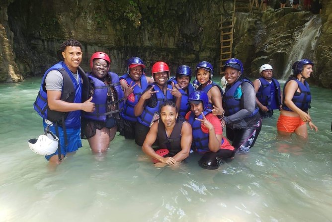 Amber cove and Taino Bay 7 Waterfall Zip lined & Dominican food - The zip line segment: what it adds (and what to expect)