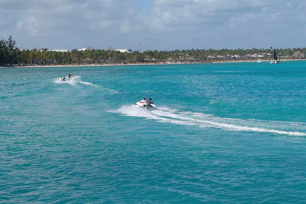 Bávaro: Speed Boat and Snorkeling Trip - The speedboat run around Bávaro: what the thrill feels like