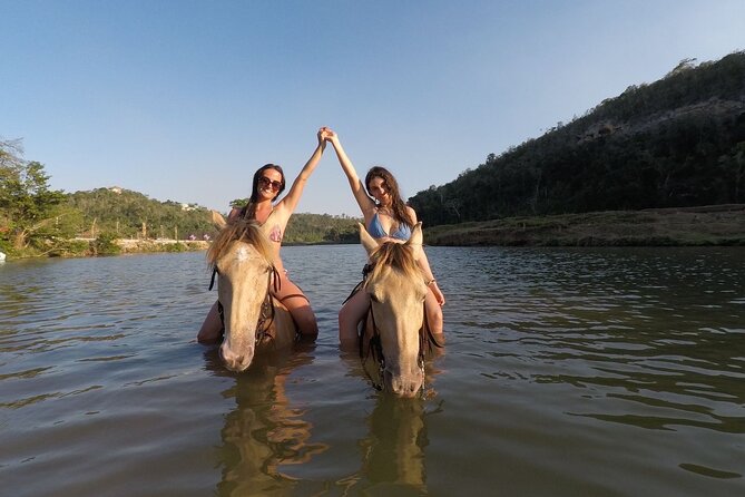 Bayahíbe Horseback Riding & River swimmig - Bayahibe Horseback + Rio Chavón: the simple idea