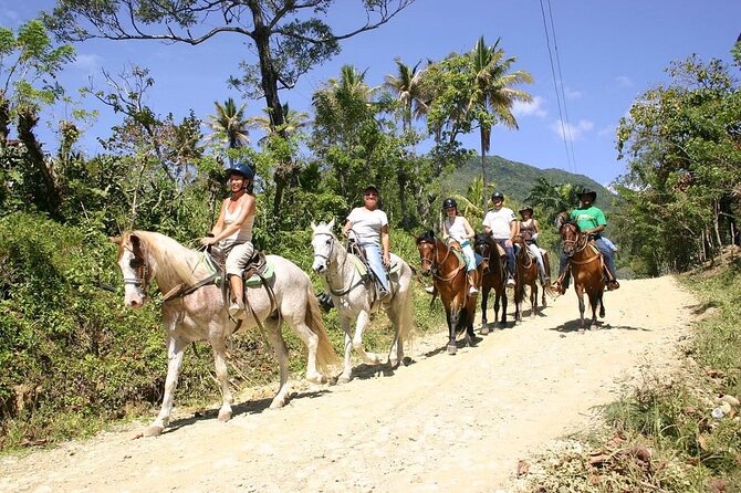Beach Horse Ride with countryside amber cove & Taino Bay - How the small group size changes the feel
