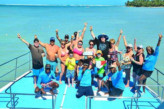Boat Party in Punta Cana (Party Boat) - Where you meet (and why it saves stress)