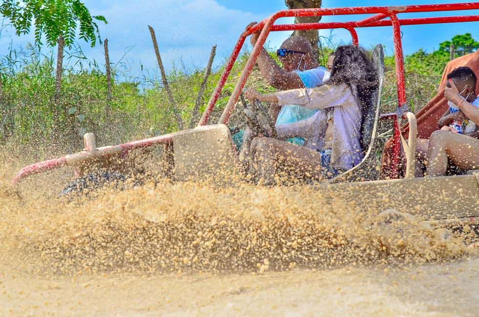 Booggy Adventure en Macao: Cuevas, Playa y Barro Extremo - Getting to Booggy Adventure en Macao: pickup, helmets, and quick orientation