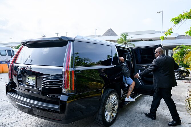 Cadillac Escalade Platinum, Punta Cana airport to Bavero & punta Cana - Puerto Plata or Bávaro: planning for distance and timing