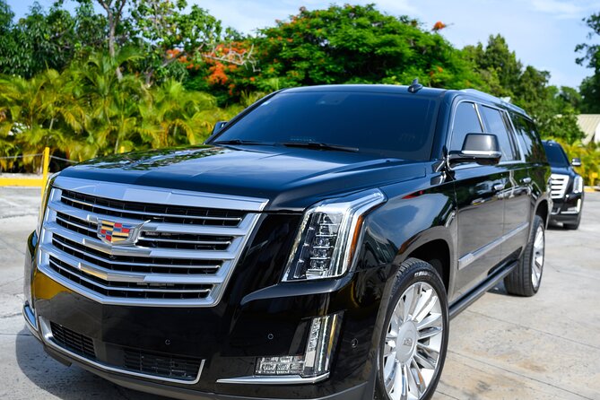 Cadillac Escalade Platinum, Punta Cana airport to Bavero & punta Cana - Meeting your driver at Punta Cana: the name-sign factor