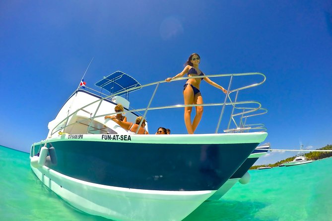 Cap Cana Private Family Catamaran - The snorkeling and sandbar plan: gear included, help on hand