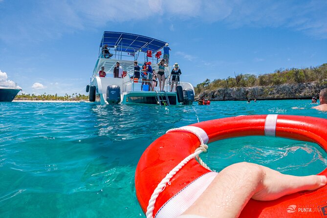 Catalina Island tour - Lunch and Drinks: The Midday Reset That Keeps the Day Fun