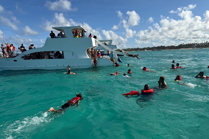 Catamaran Booze Cruise And Snorkeling Punta Cana - Adults Only - Group Size: Why Max 55 Travelers Can Still Feel Crowded