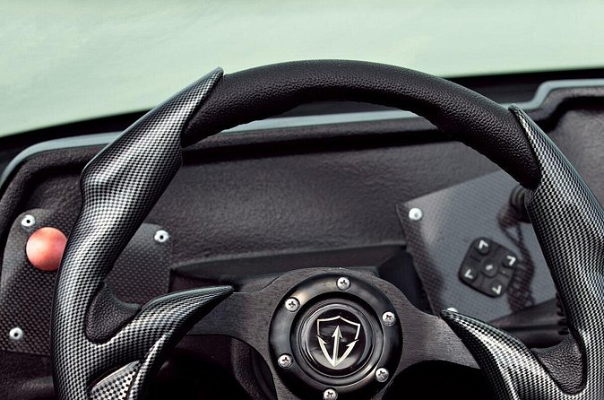 Chic and Fast Jet Car Water Experience - Snorkeling equipment included: do you actually get in the water?