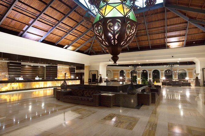 CHIC by Royalton All Exclusive Resort - Round Trip Shuttle - Punta Cana Airport - Return Transfer: Be at the Lobby 3.5 Hours Early