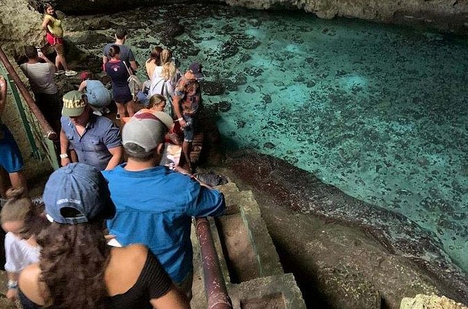 City Tour In Santo Domingo Departing from Punta Cana - Calles las Damas and Parque Colón: short stops with big meaning