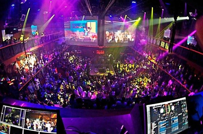 Coco Bongo Show and Disco in Punta Cana - Stop 2: Platinum Transfer and your smooth ride back