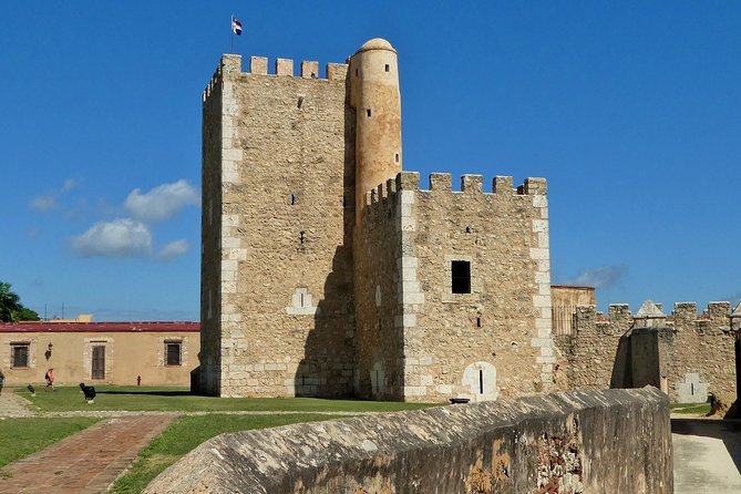 Colonial Santo Domingo and hidden natural beauties City Tour - Colonial Santo Domingo on foot: Zona Colonial’s best hits