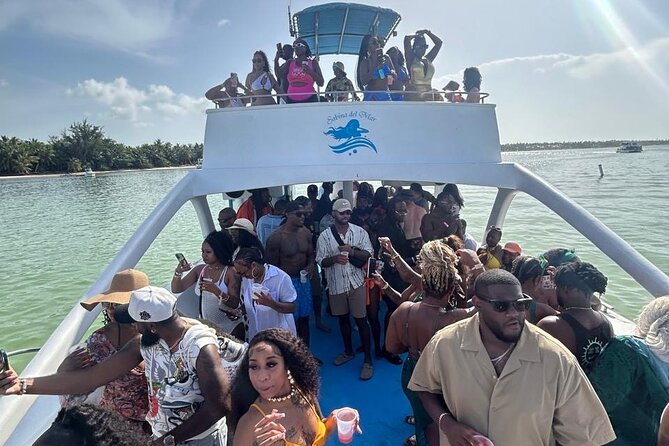 DE Hip Hop Boat Party for Adults and Free Drinks Only - Key highlights