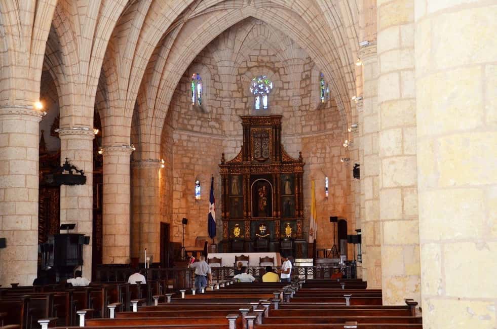 Discover Santo Domingo: Colonial History, Monuments & Lunch - Diego Colón’s Palace and the Colonial Zone Streets You’ll Actually Walk