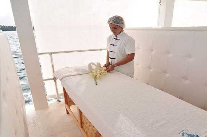 Dr. Fish Ocean Spa including Lunch - Bio-pilates with coastline views and real relaxation on the water