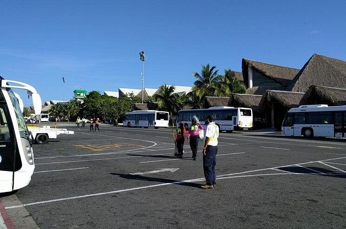 Effortless Airport Transfers in Punta Cana - Where the pickup actually starts in Punta Cana