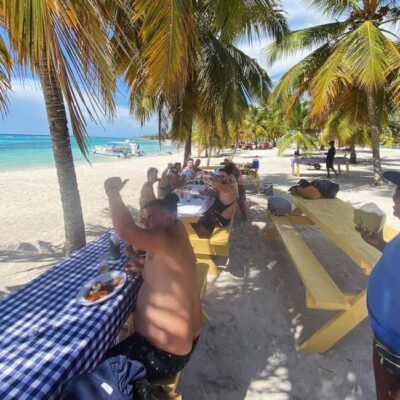 Excursión a Isla Saona desde Punta Cana (Todo incluido). - The Catamaran Hour: Comfortable Ride, Big Views