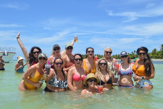 Fiesta en el Mar: Party Boat Punta Cana - Stop 3 at Bavaro Beach: natural swimming pool, photos, and more play time