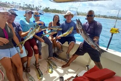 FISHING PRO CHARTERS - Boat Excursion – Mar-Quesa - Your fishing setup: tackle, licenses, bait, and how it affects your odds