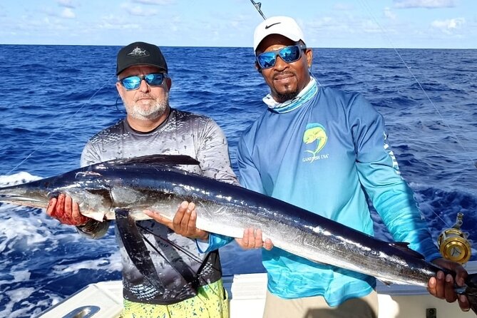 FISHING PRO CHARTERS - Boat Excursion - Sobre Las Olas - The 5-Hour Experience: What Your Time on the Water Feels Like