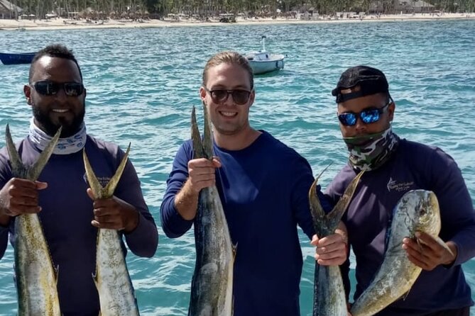 FISHING PRO CHARTERS - Boat Excursion - Sobre Las Olas - Included Extras That Make It Feel Like a Real Day Out