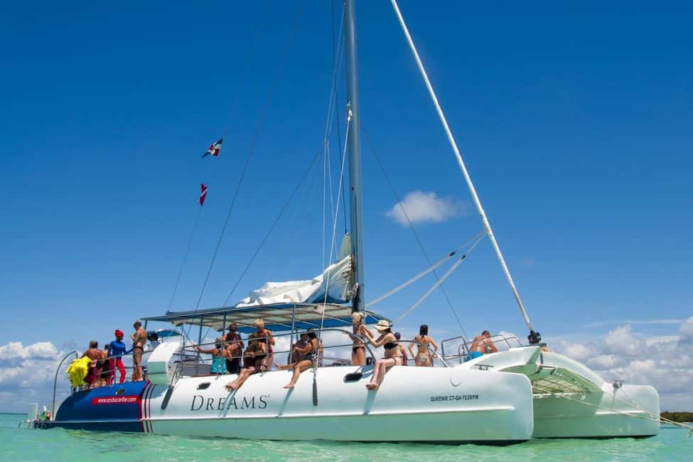 From Bayahíbe: Saona Island Catamaran Cruise with Buffet - Why Saona Island feels like a full-on escape