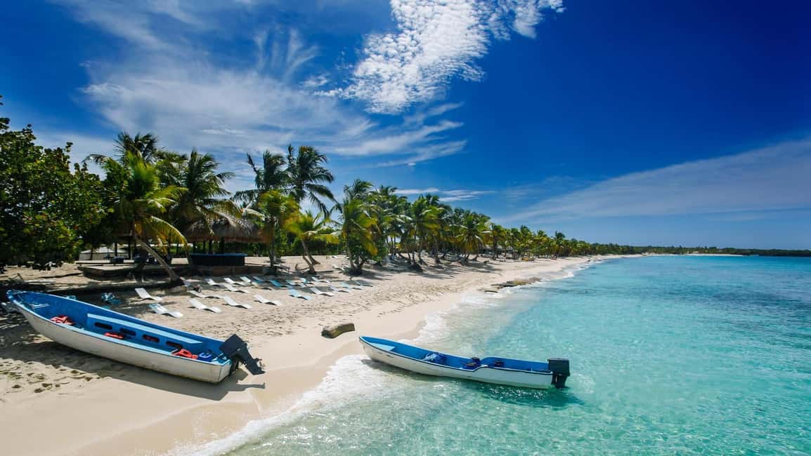 From Punta Cana: Exclusive Catalina Island Tour with Transportation and Lunch - La Romana: guided orientation plus scenic photo stops
