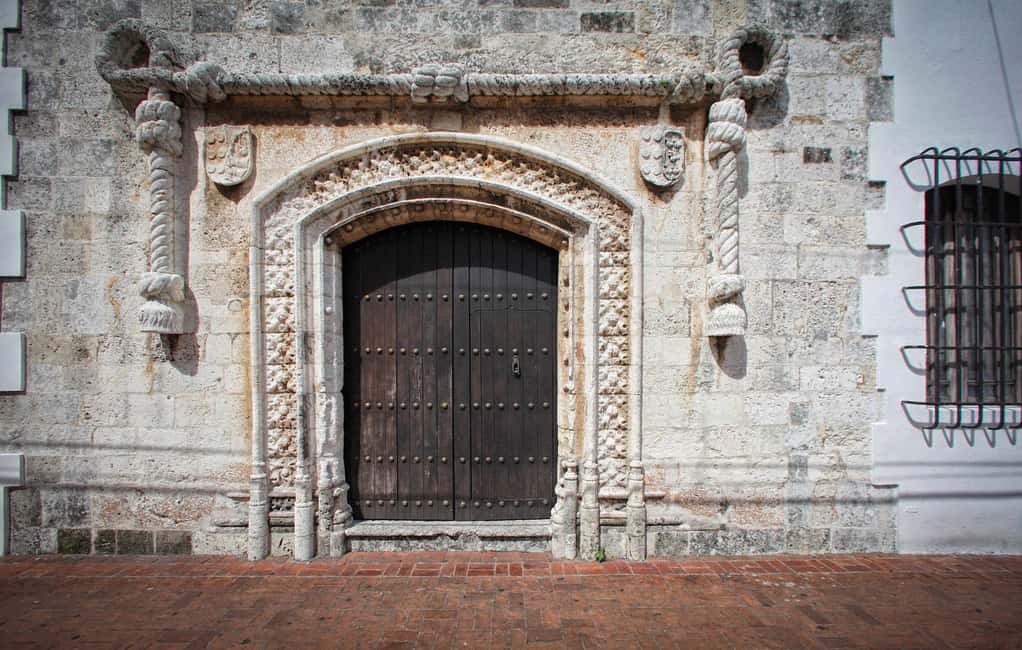 From Punta Cana: Full-Day Santo Domingo City Tour - Pantheon and the First Cathedral: Where Belief Takes Center Stage