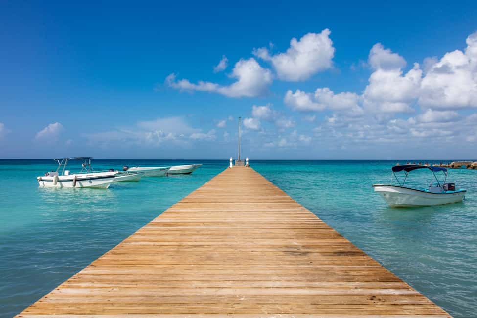 From Punta Cana: Saona Island Cruise with Private Beach - Saona arrival: your reserved beach time (and how to use it well)