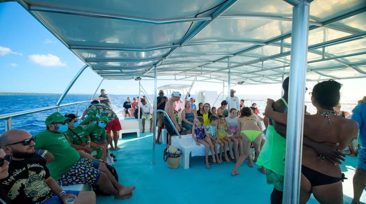 From Punta Cana: Saona Island Day Trip with Buffet Lunch - Saona Island in a Nutshell: White Sand, Calm Water, Beach Lunch