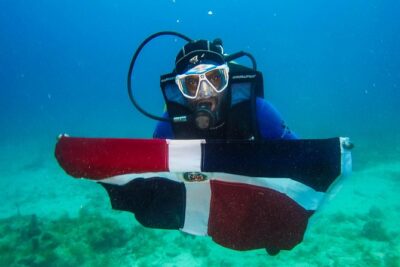 Full-Day Catalina Island Snorkeling Tour from Bavaro - The Moto Catamaran Boat Ride and Open Bar: How the Day Sets Its Pace
