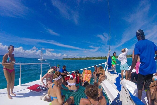 Full-Day Cruise of Isla Saona from Santo Domingo with Lunch - Catamaran Ride to Saona: Where the Mood Gets Set