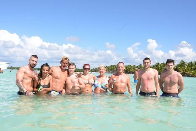 Full-Day Cruise to Saona Island - Natural Pool and Lunch - Lunch and national rum: simple, included, and not the same everywhere
