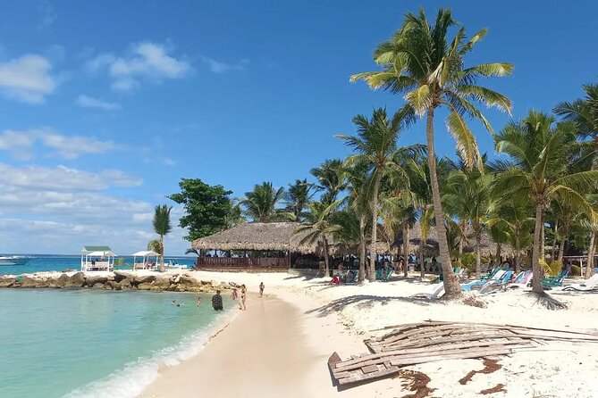 Full Day Private Tour of Bayahibe, Cotubanamá and Saona Island - Abanico Beach and the Wildlife-Mangrove Moments