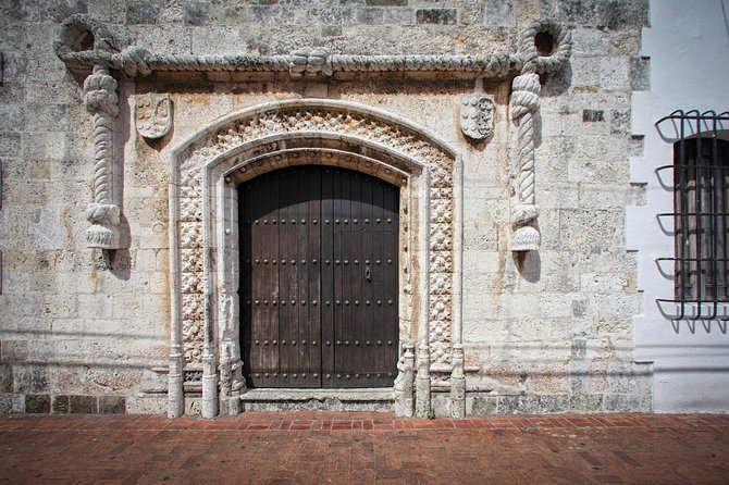 Full-Day Santo Domingo City Tour from La Romana - Fortress Ozama Instead of Alcazar de Colon