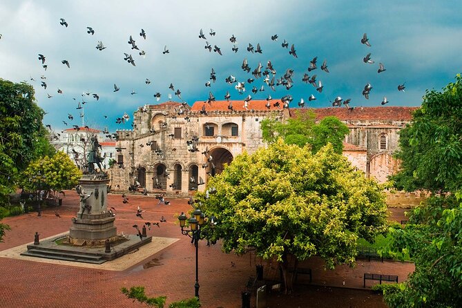 Full day tour to Santo Domingo from Punta Cana - Columbus Lighthouse (Faro A Colon): museum time with real context