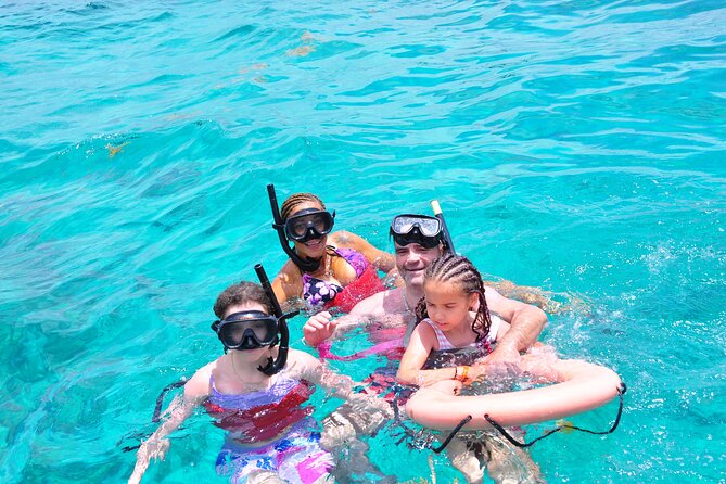 Glass-bottom boat tour to Punta Cana - Glass-bottom viewing: how to enjoy marine life without the full water commitment