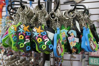 Guided Souvenir Shopping Tour in Punta Cana - Meeting your guide: Esther, Victor, and Stan’s real job