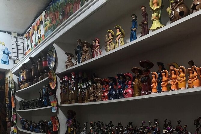 Half-Day Cultural Experience: History, Flavors & Local Artisans - Shopping at home and in the Dominican market