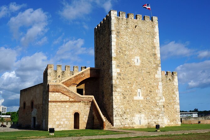Half Day Excursion Colonial Zone, Faro to Colón, 3 Eyes Park - The National Pantheon: powerful storytelling in a compact stop