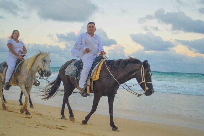 Half-Day Tour 2-in-1, Redonda Mountain & Horseback Riding Tour in Macao Beach - Weather, comfort, and photo strategy for a smooth ride