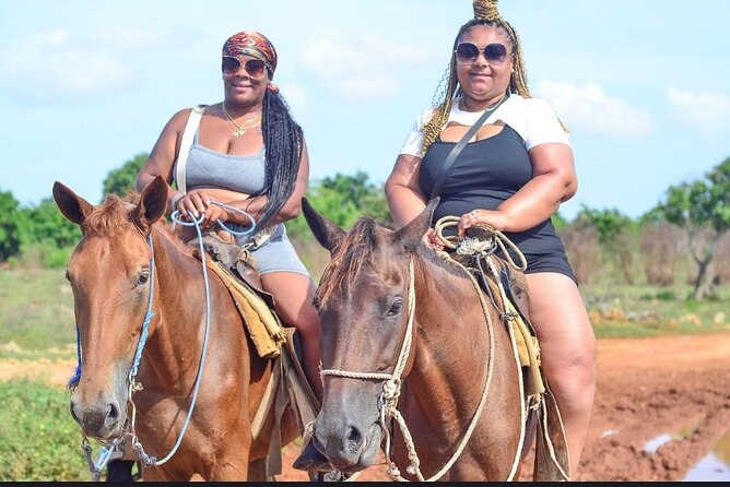 Higuey expedition cultural and historical tour from Punta Cana - Higuey market and jungle walk: local life and green scenes in short bursts