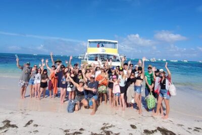 Hip Hop solo para adultos PartyBoat con Bebidas ilimitadas y Bar - Open Bar and Music: The Real Reason People Come Back