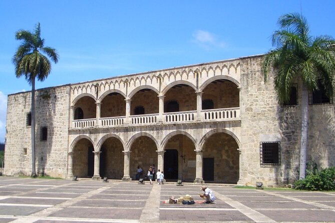 Historical Tour in the Colonial City of Santo Domingo - Starting at Plaza de la Hispanidad for an easy Colonial Zone orientation